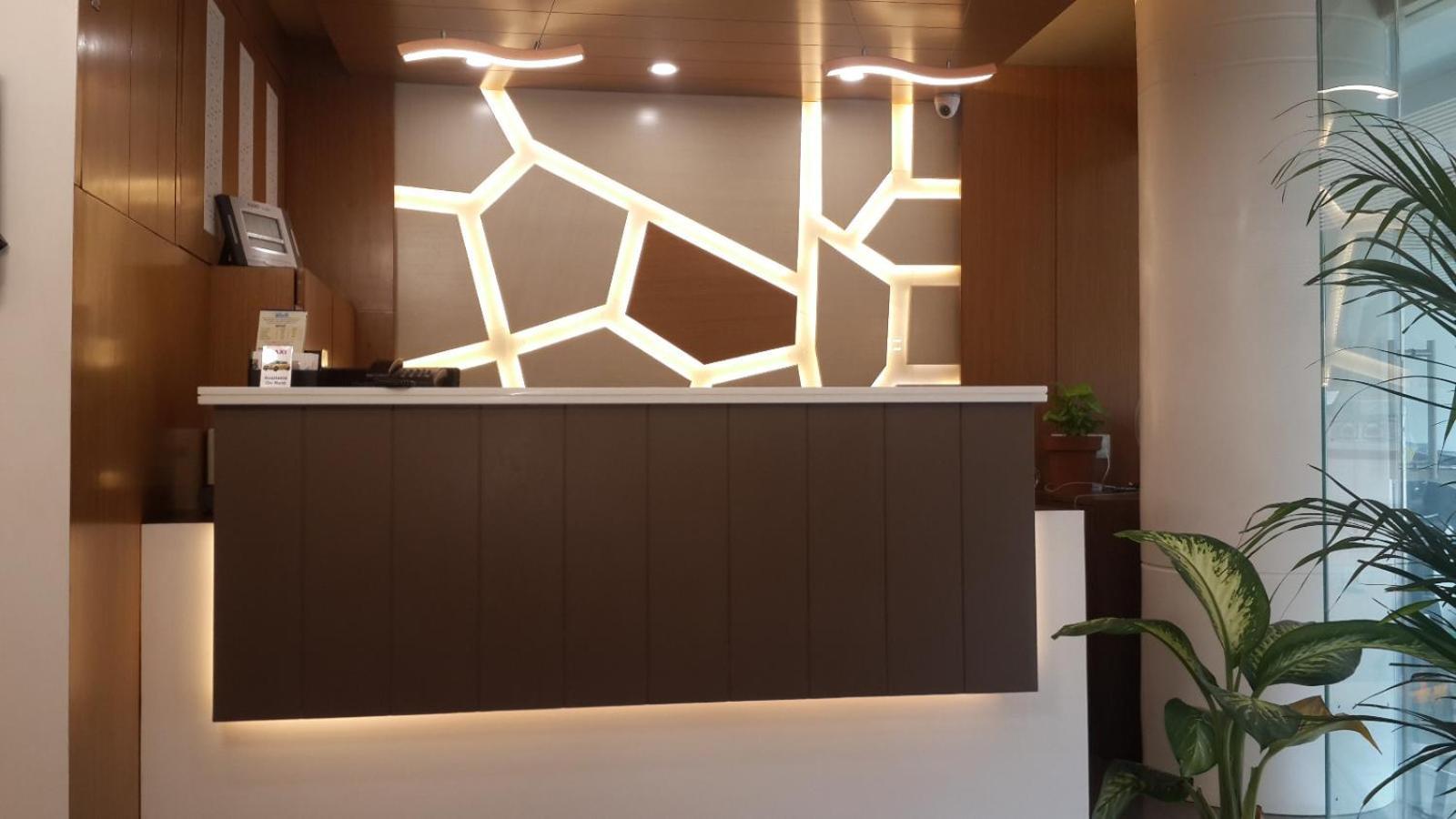 Hotel Zenith Surat Zewnętrze zdjęcie